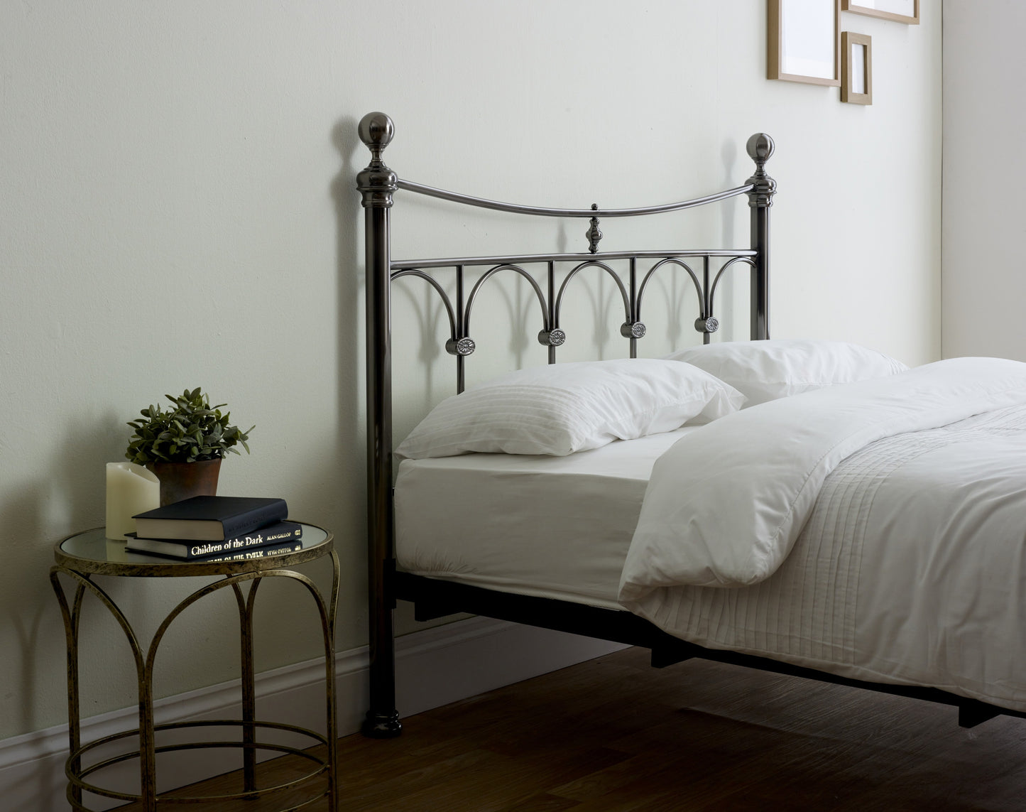 Gamma Bed (LB12) - Metal - Multiple Sizes