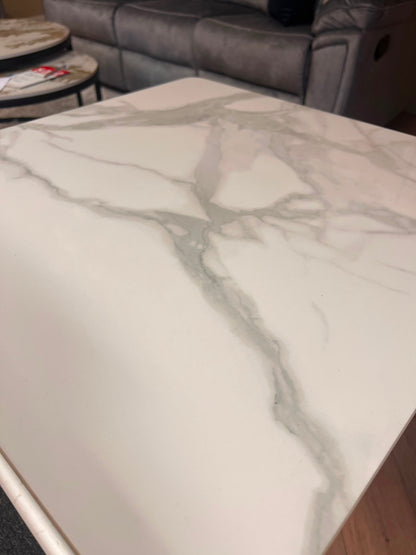 Solano table - Floor model